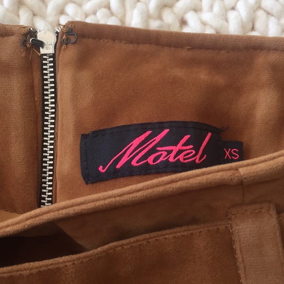 Motel Rocks Faux Suede Skirt WORN TWICE - Picture 6 of 6